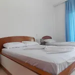 Saranda Hotel 3*