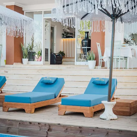 Szálloda Saranda Hotel