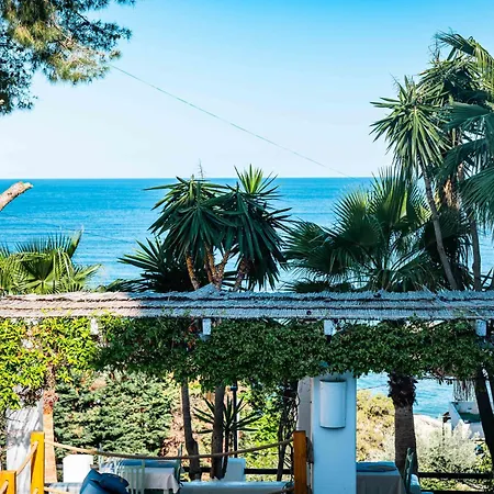 Saranda Hotel