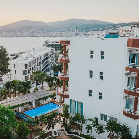 Saranda Hotel Szálloda 3*