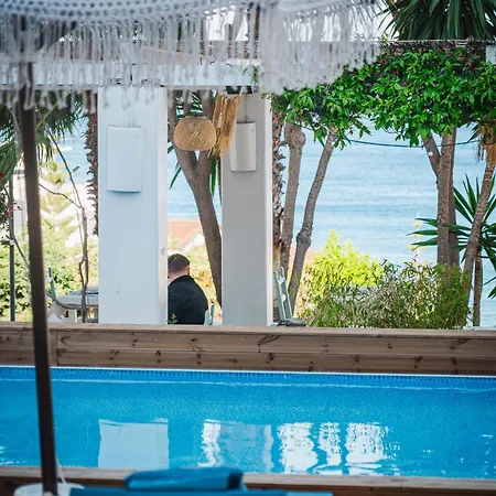 Szálloda Saranda Hotel