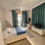Saranda Hotel Отель 3*