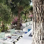 Saranda Hotel 3* Саранда