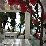 萨兰达酒店 3* Sarandë