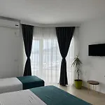 Saranda Hotel 3* Саранда