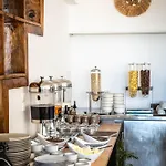 サランダ ホテル 3*