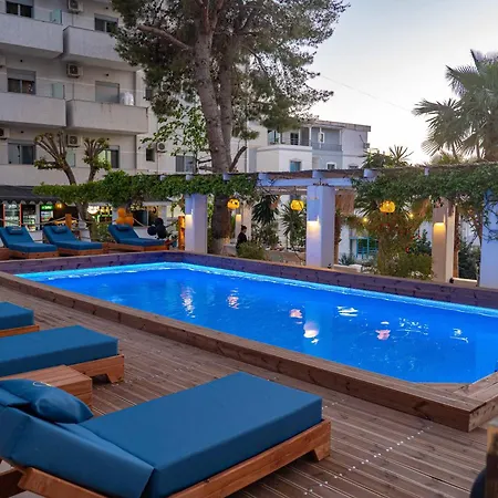 Saranda Hotel 3*