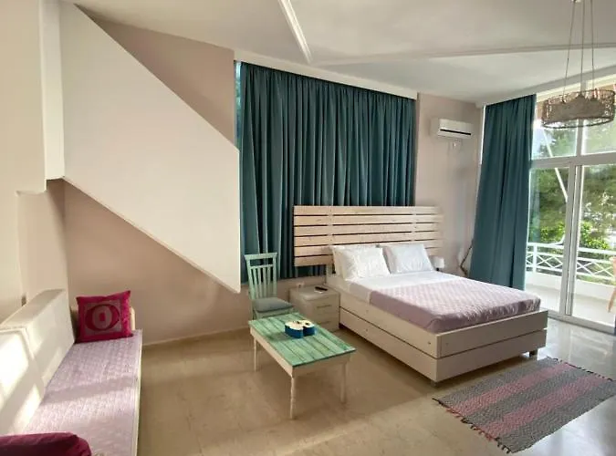 Hotel Saranda Hotel 3*